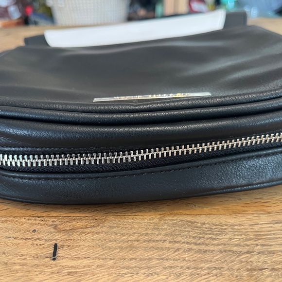 Steve Madden Black & White Crossbody Purse: Rare Find! - Picture 9 of 17